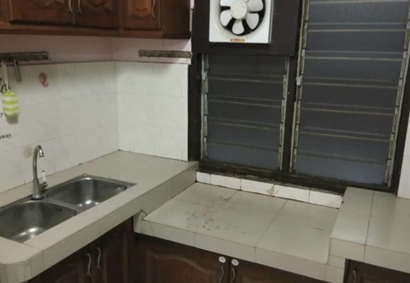 Flat PKNS, Seksyen 7