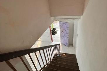 Taman Pinggiran Putra 2 Storey House for Sale