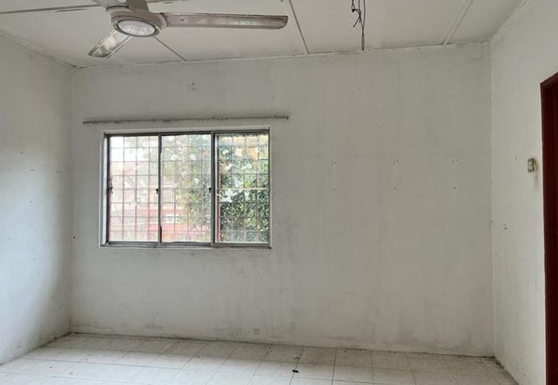 Taman Pinggiran Putra 2 Storey House for Sale