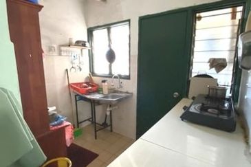 Anggerik Apartment, Seri Kembangan