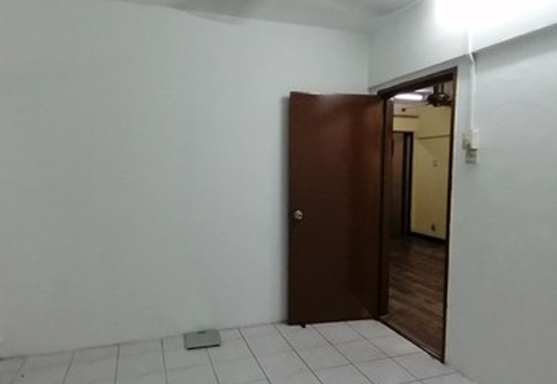 Pangsapuri Perdana, Seksyen 13