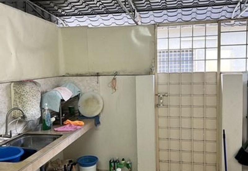 Taman Pinggiran Putra