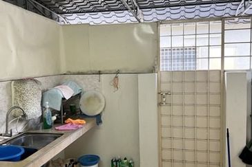 Taman Pinggiran Putra