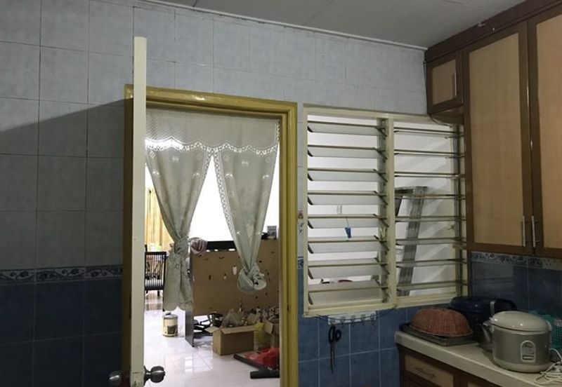 Taman Pinggiran Putra