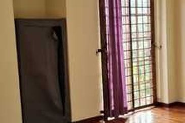 Bandar Puteri Puchong 2.5 Storey For Sale FULLY FURNISHED FULLY EXTENDED