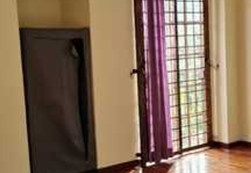 Bandar Puteri Puchong 2.5 Storey For Sale FULLY FURNISHED FULLY EXTENDED