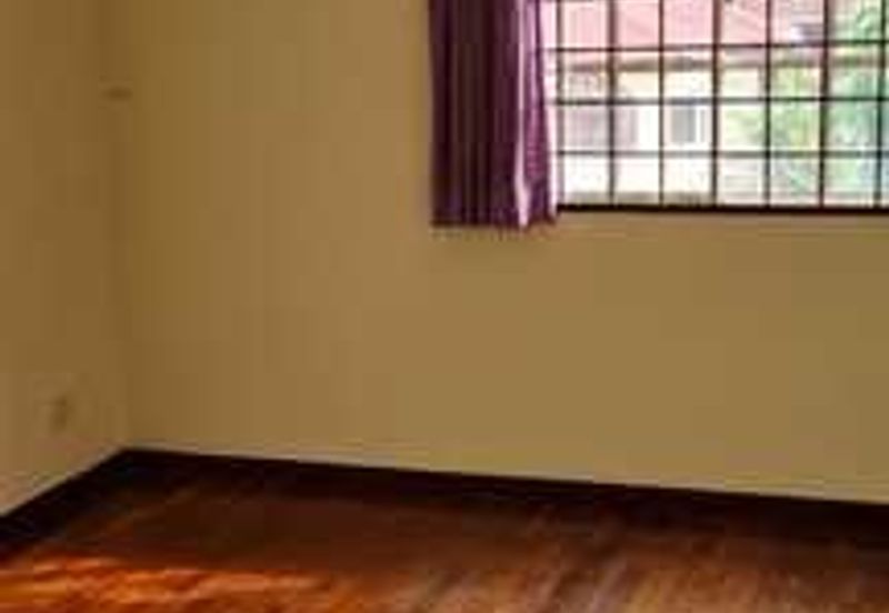 Bandar Puteri Puchong 2.5 Storey For Sale FULLY FURNISHED FULLY EXTENDED