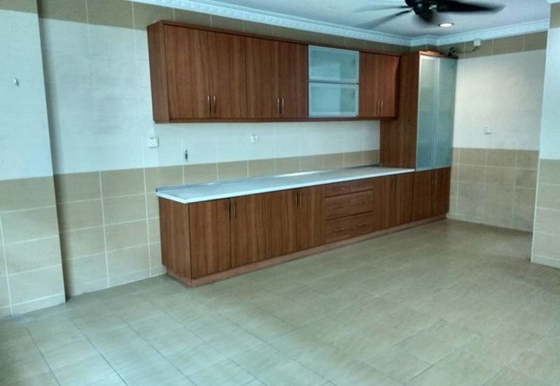 Bandar Puteri Puchong 2.5 Storey For Sale FULLY FURNISHED FULLY EXTENDED
