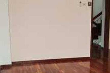 Bandar Puteri Puchong 2.5 Storey For Sale FULLY FURNISHED FULLY EXTENDED