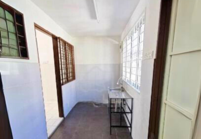 Taman Pinggiran Putra