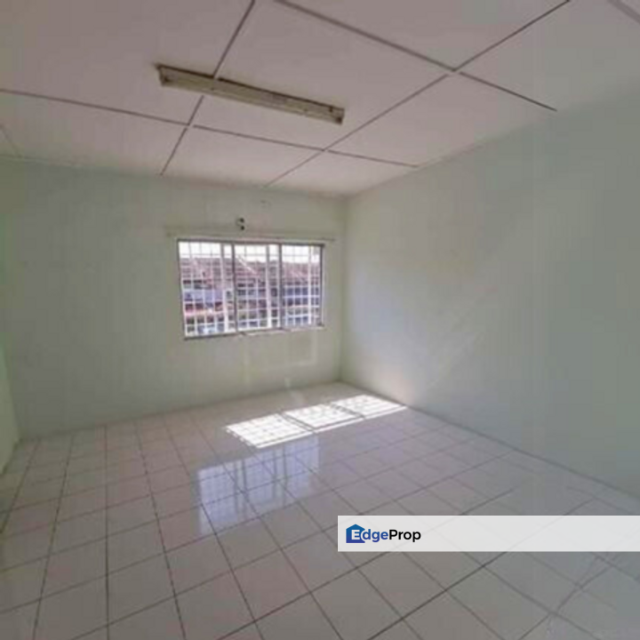 Taman Pinggiran Putra Seri Kembangan Extended Kitchen , Selangor, Seri Kembangan