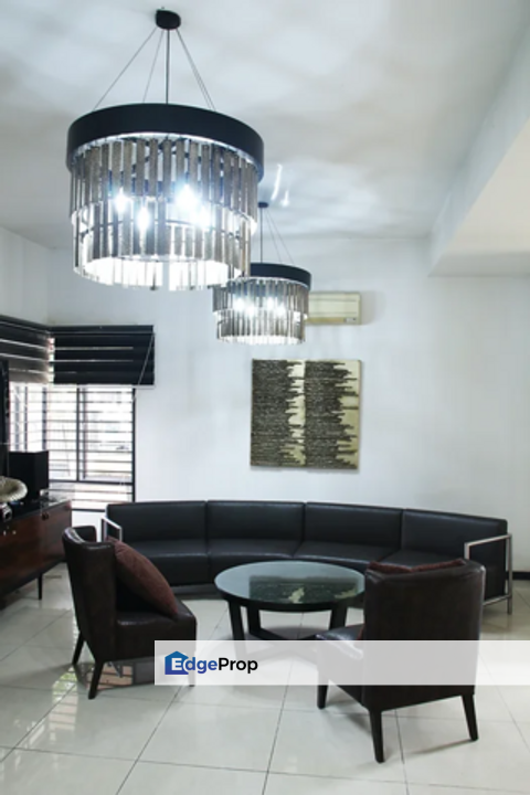 Taman D Alpinia Puchong South For Sale Fully Furnished Gated & Guarded, Selangor, Puchong