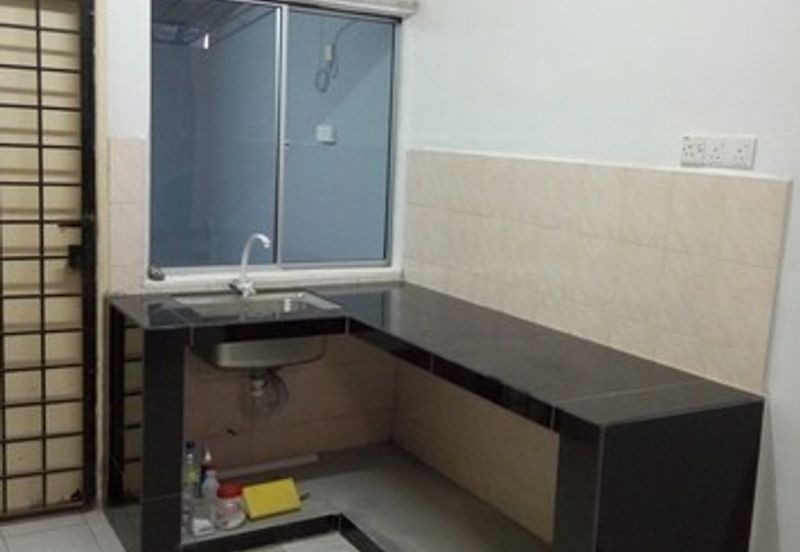 Taman Pinggiran Putra