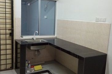 Taman Pinggiran Putra