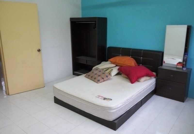 Taman Pinggiran Putra