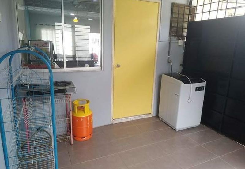 Taman Pinggiran Putra