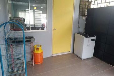 Taman Pinggiran Putra