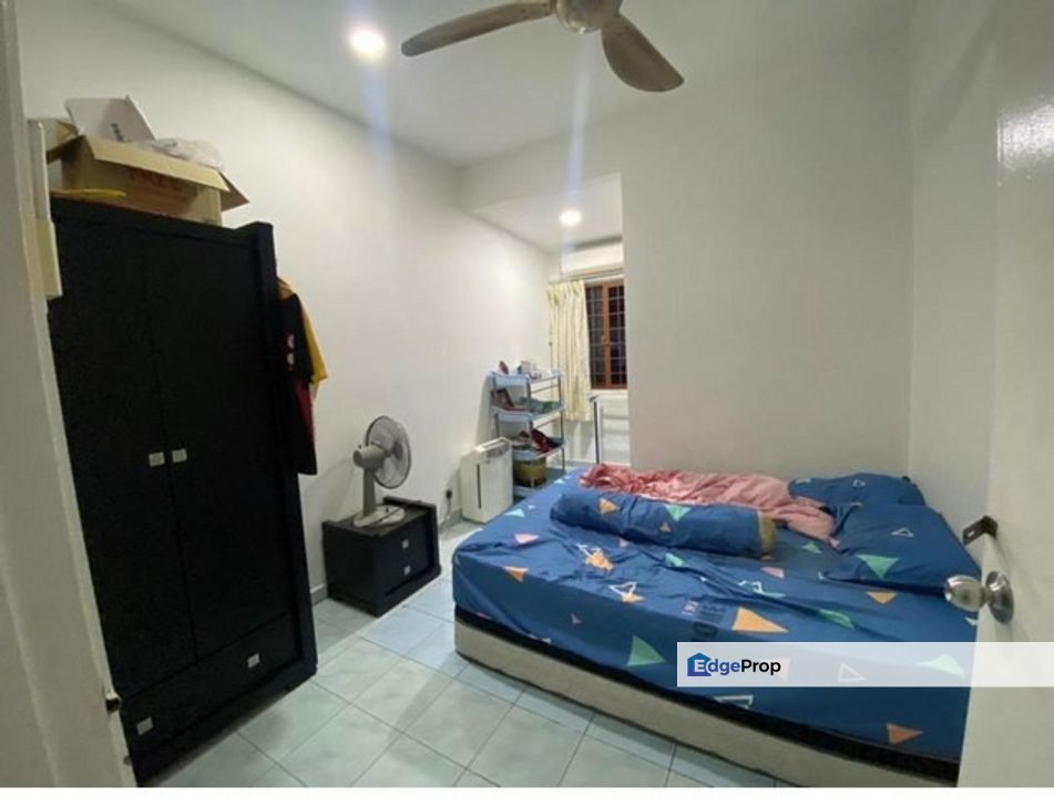 Taman Wawasan, Pusat Bandar Puchong For Sale Open Facing Ample Parking Space, Kitchen Extended, Selangor, Puchong