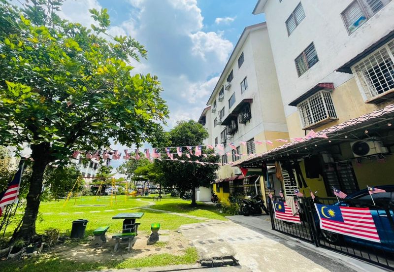 Pangsapuri Kos Rendah Kinrara