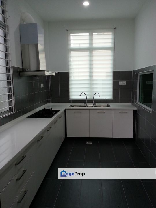 Taman Cenderawasih Seremban 2 Sty Bungalow Extra Land Fully Furnished Freehold Unit For Sale, Negeri Sembilan, Seremban