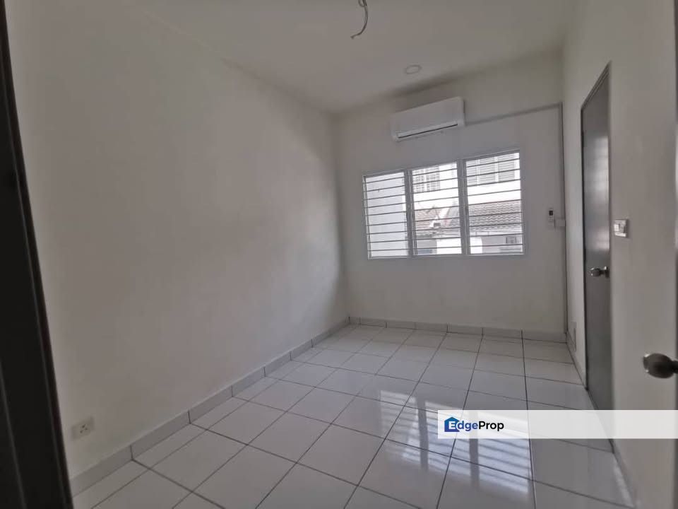 M Residence 1 Rawang Double Storey Semi D 5R5B Well Kept Unit For Sale, Selangor, Rawang