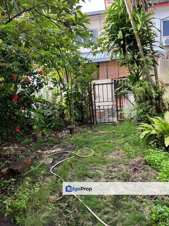 Sg Jelok Kajang 2 Sty House Freehold 22x78 4 Room Auto gate For Sale, Selangor, Kajang