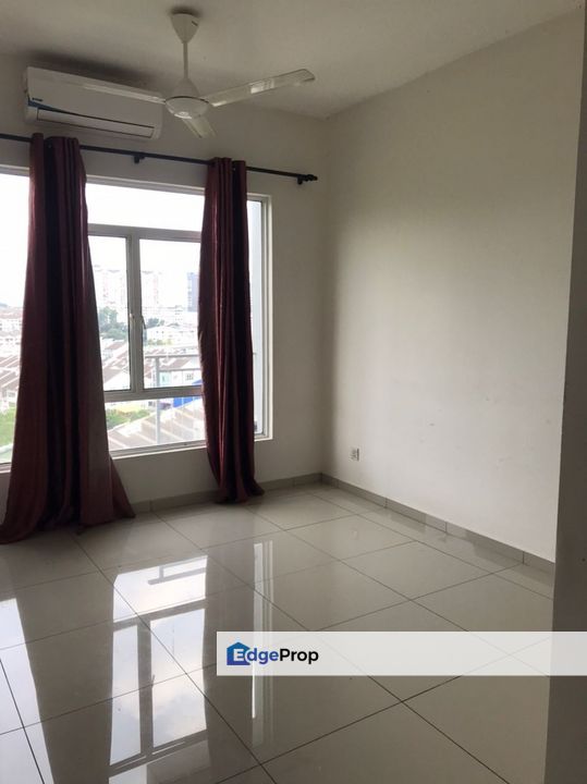 Springville Residence Equine Park Non Bumi 2 Carpark Corner Well Kept Unit For Sale, Selangor, Seri Kembangan