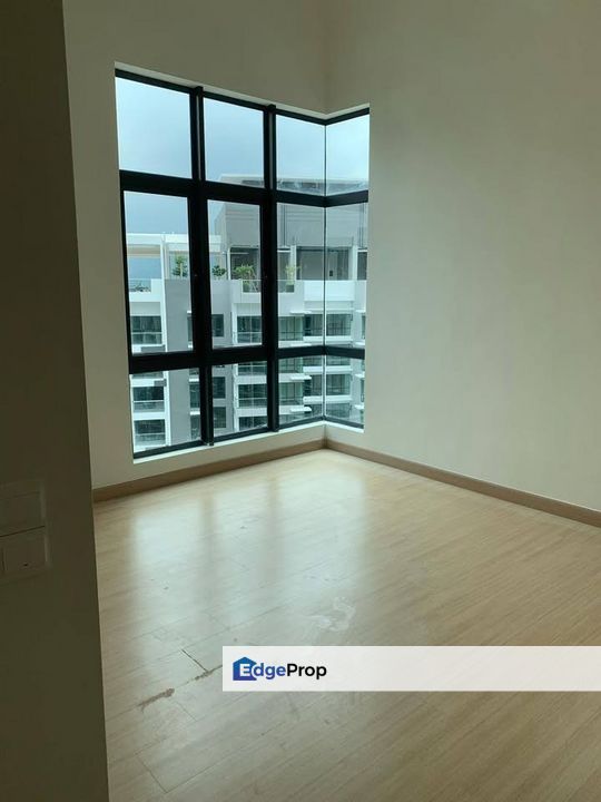 Brezza Hill Bukit Ampang Non Bumi 3 Carpark Facing Pool & Hill For Sale, Selangor, Ampang