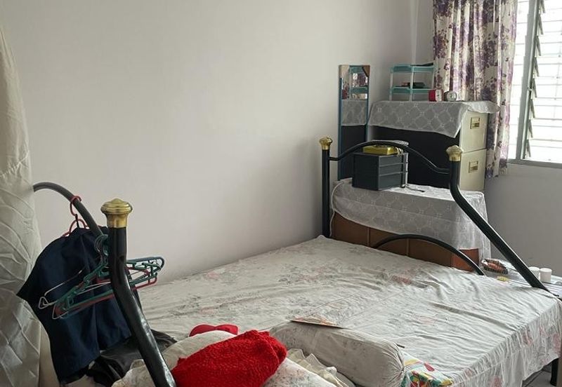 Taman Pinggiran Putra