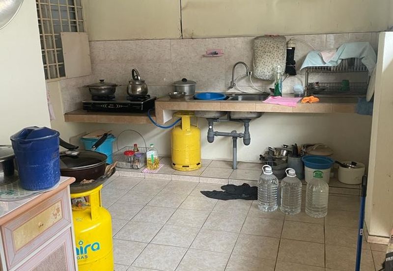 Taman Pinggiran Putra