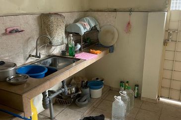 Taman Pinggiran Putra