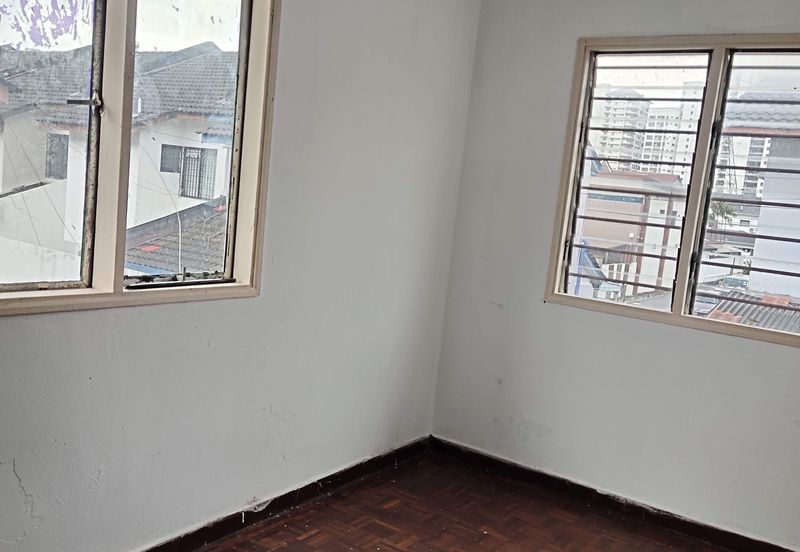 Taman Sri Subang PJS 10