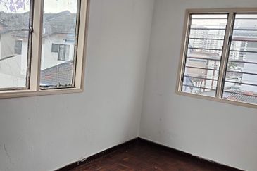 Taman Sri Subang PJS 10