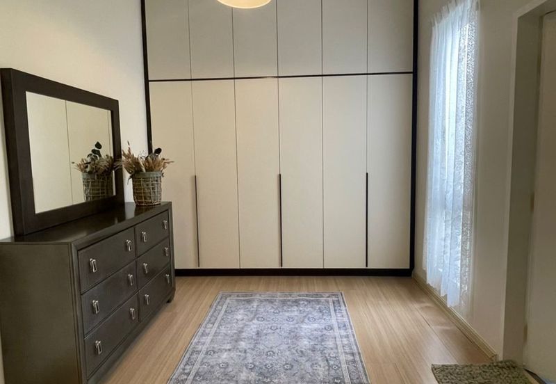 Crescent Park Townvilla