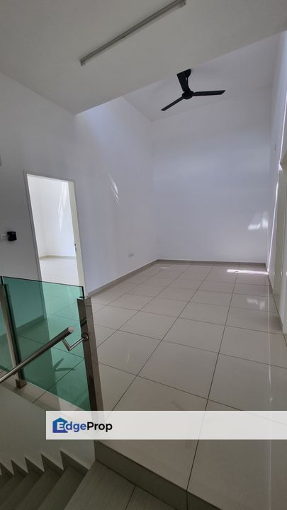 Cadena @ Ara Sendayan Seremban 2 Sty Freehold 4R4B Well Kept Unit 22x75 For Sale, Negeri Sembilan, Seremban