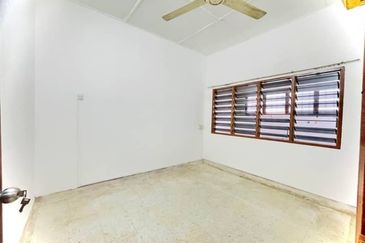 Taman Cendana Sg Chua Kajang House 4 Room Freehold Well Kept Unit For Sale