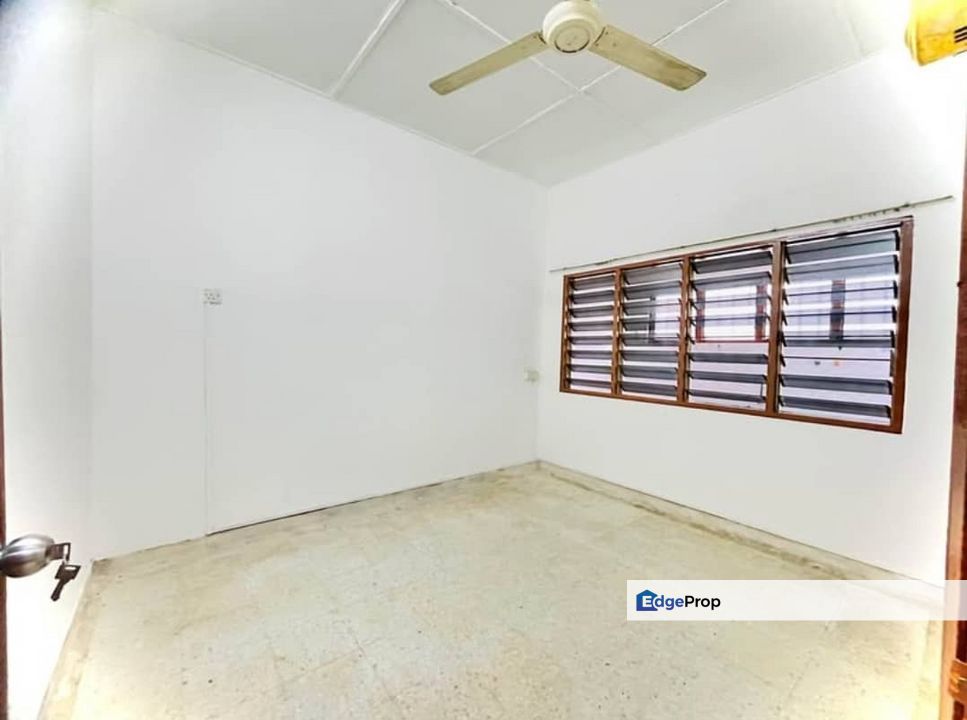 Taman Cendana Sg Chua Kajang House 4 Room Freehold Well Kept Unit For Sale, Selangor, Kajang