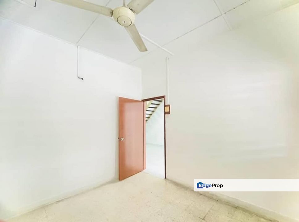 Taman Cendana Sg Chua Kajang House 4 Room Freehold Well Kept Unit For Sale, Selangor, Kajang