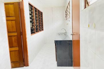 Taman Cendana Sg Chua Kajang House 4 Room Freehold Well Kept Unit For Sale