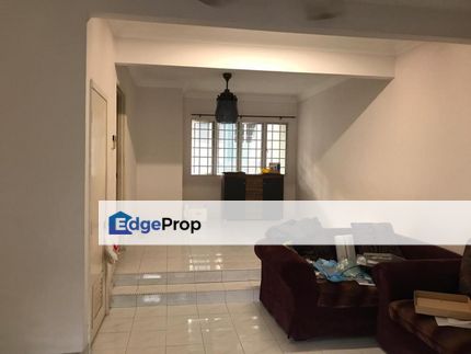 SS18 Subang Jaya Double Storey 22x75 Freehold 4R3B House for Sale, Selangor, Subang Jaya