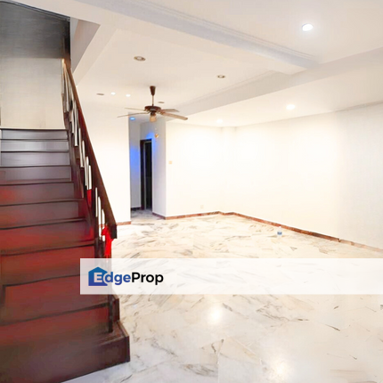 Taman Saujana Puchong 2 Sty House Well Kept Gated & Guarded Kitchen Cabinet For Sale, Selangor, Puchong South