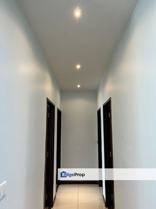 Savanna Executive Suite Bangi Below MV Corner Unit Renovated Facing Pool Limited Unit For Sale, Selangor, Bangi