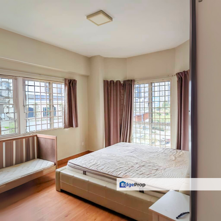 Awana Puri Cheras Condo Corner Unit Well Kept Freehold For Sale, Kuala Lumpur, Cheras