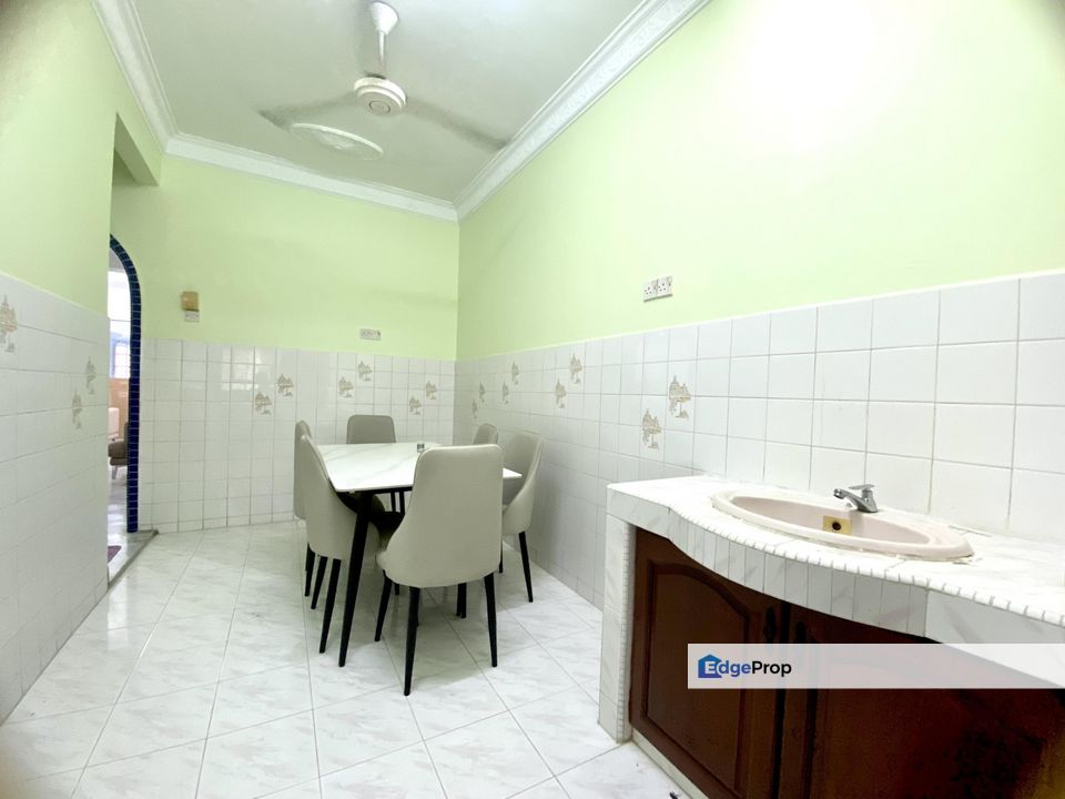 Bandar Puchong Jaya, Fully Renovated & Extended Double Storey Terrace 4R3B Freehold Move in Condition, Selangor, Puchong