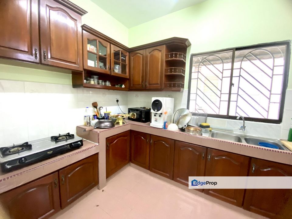 Bandar Puchong Jaya, Fully Renovated & Extended Double Storey Terrace 4R3B Freehold Move in Condition, Selangor, Puchong
