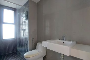 Renai Jelutong Residences