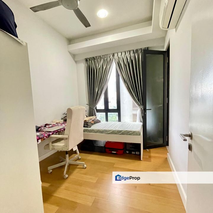 The Sentral Suites KL Sentral Non Bumi Corner Lot Renovated For Sale, Kuala Lumpur, KL Sentral
