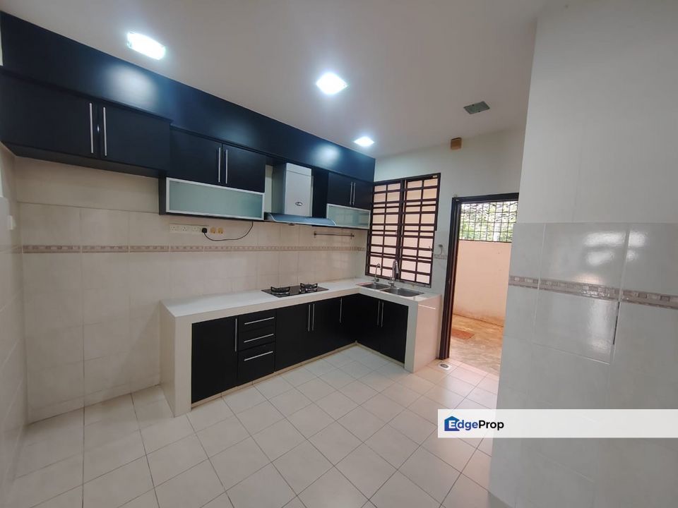 Puteri 6 Bandar Puteri Puchong 2 Sty 4R3B Furnished Kitchen Cabinet Ready To Move In For Rent, Selangor, Bandar Puteri Puchong