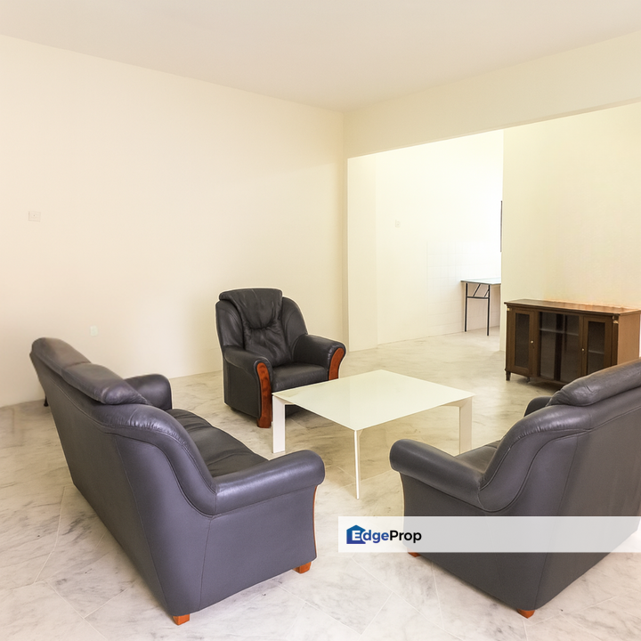 Pangsapuri Nuri Subang Bestari Shah Alam Ground Floor Freehold Below Bank Value For Sale, Selangor, Subang