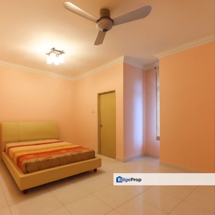 Villa Pavilion @ Bukit Serdang Freehold Corner Lot Low Price High Value Purchase For Sale, Selangor, Seri Kembangan